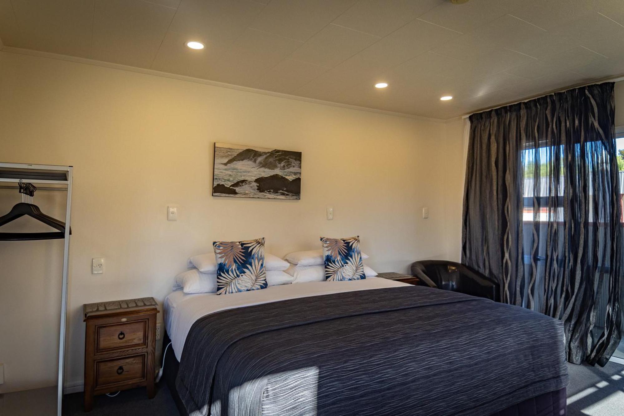 Amber Court Motel Te Anau Ngoại thất bức ảnh