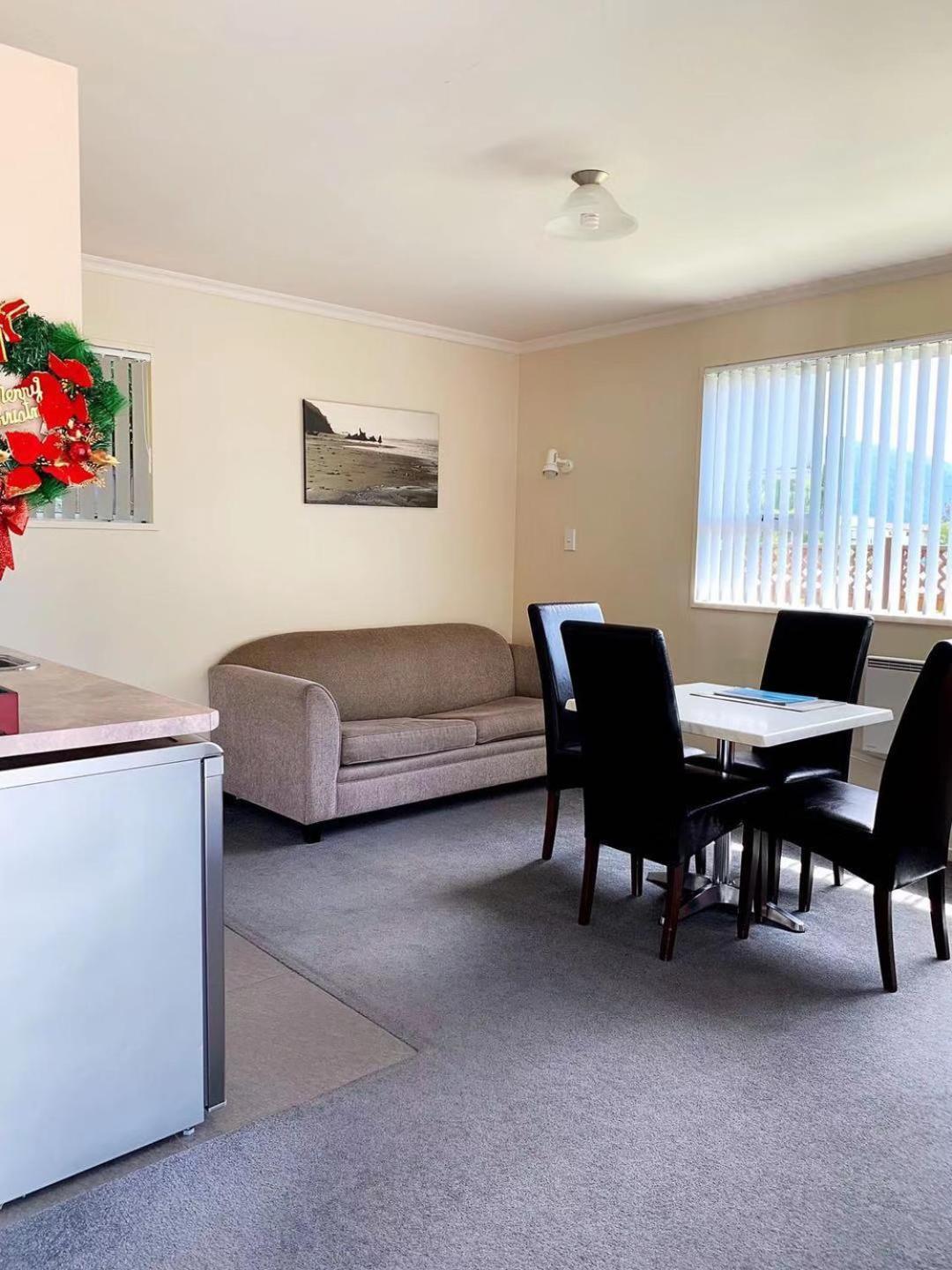 Amber Court Motel Te Anau Ngoại thất bức ảnh