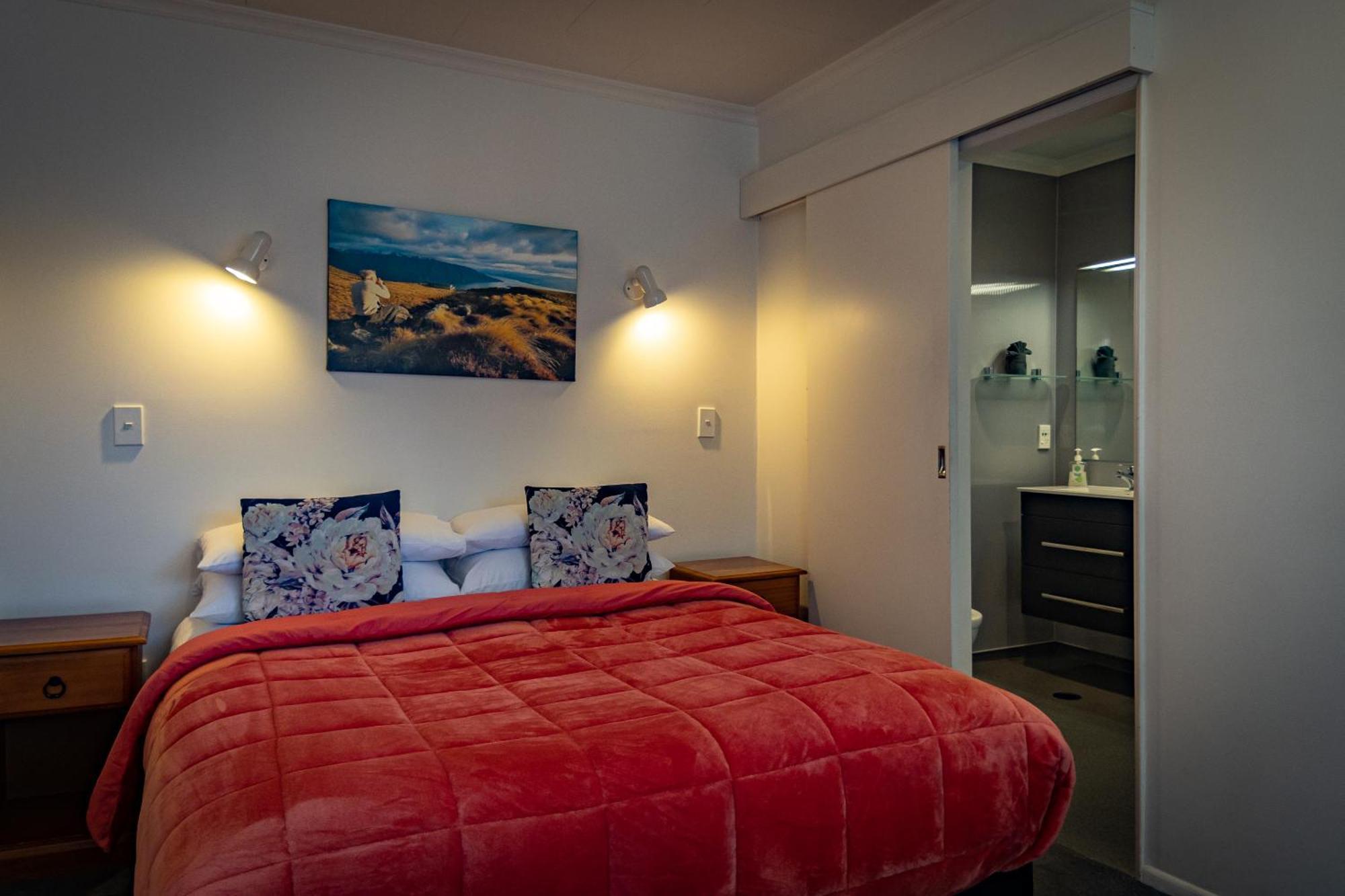 Amber Court Motel Te Anau Ngoại thất bức ảnh