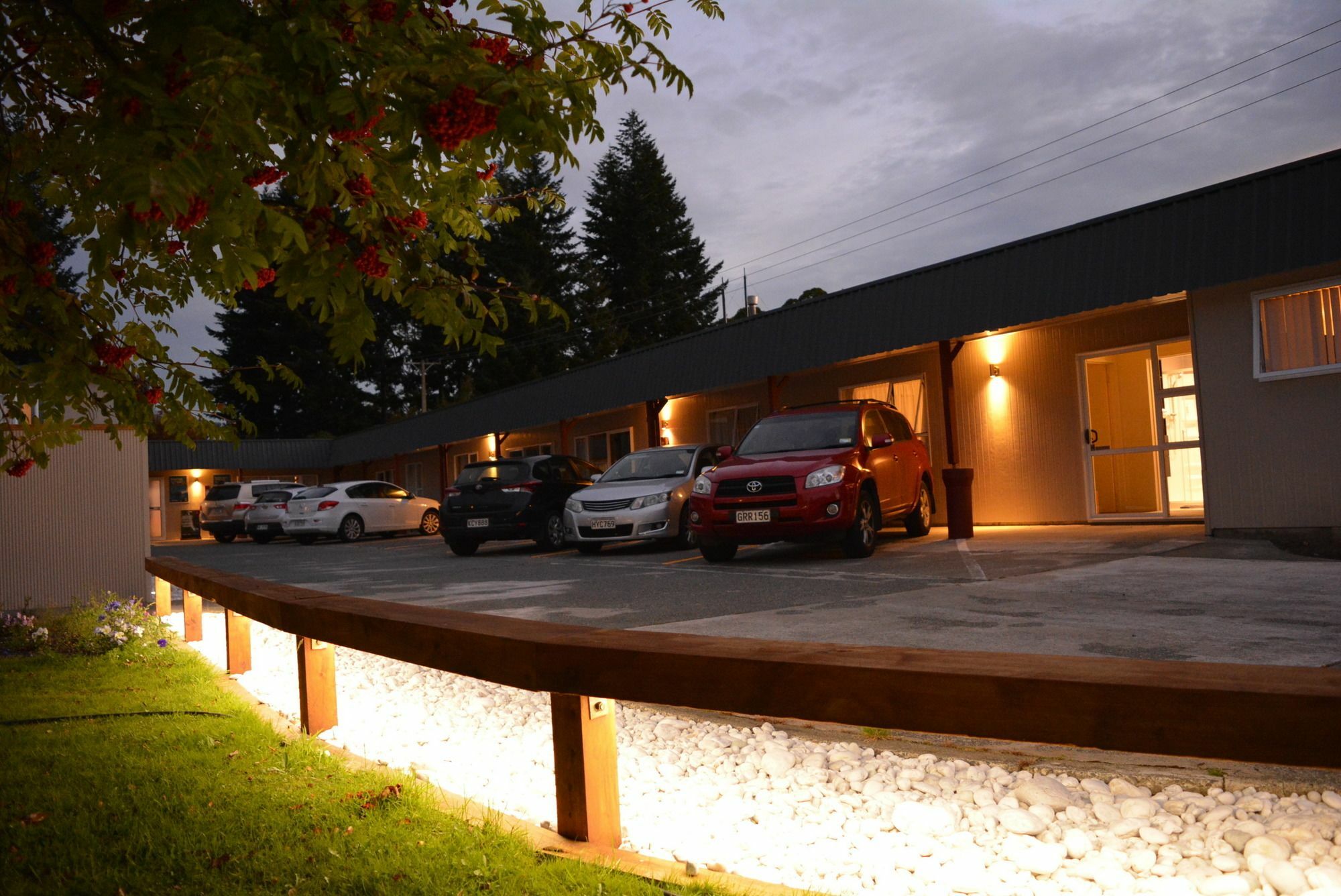 Amber Court Motel Te Anau Ngoại thất bức ảnh